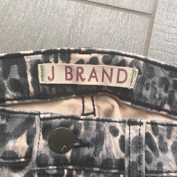 Snow Leopard J Brand Jeans - Picture 4 of 6